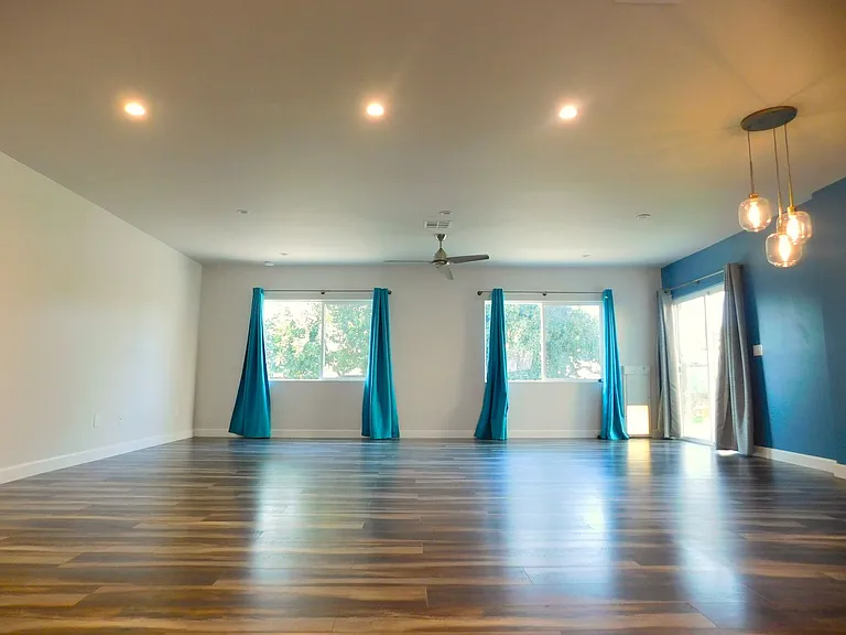 8109 Brimfield Ave — Photo 8