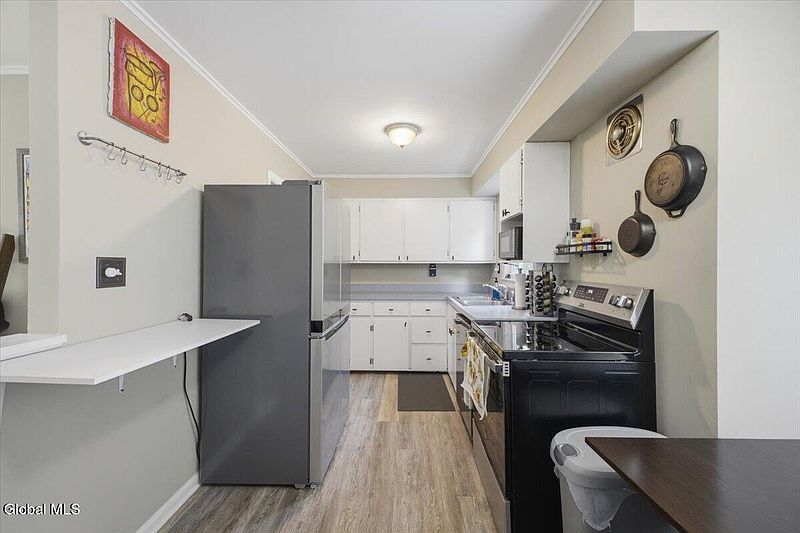 5th image of 6 Carlton Drive