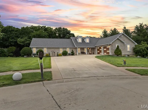 1026 Wood Duck Ct, Grafton, IL 62037