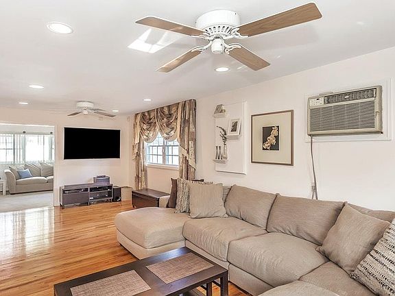 5th image of 36 Faith Ln