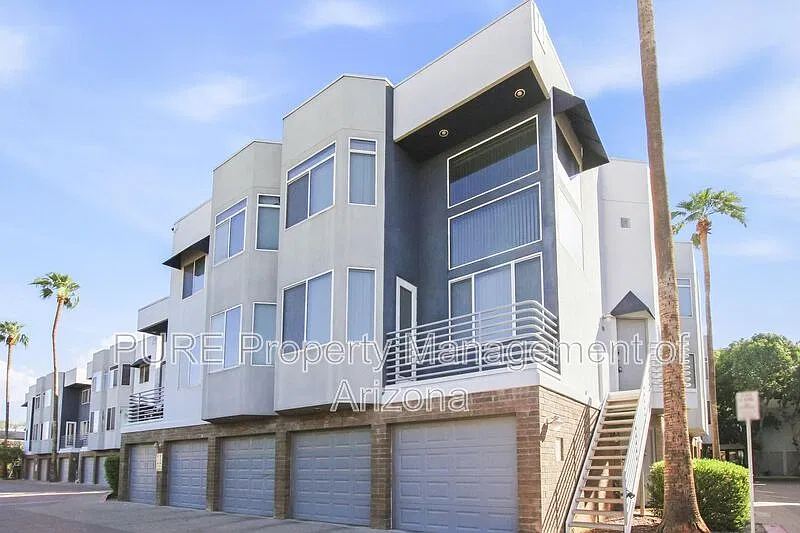 1 bed, 1.0 bath, 864 sqft, $1,645 — Photo 2