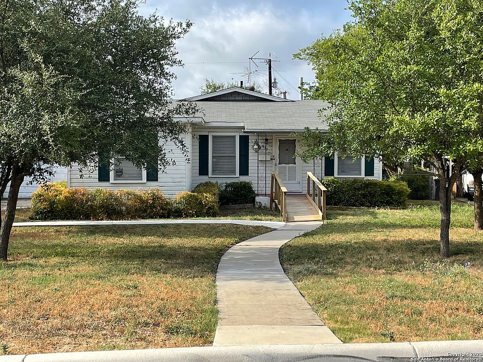 1st image of 532 Westminster