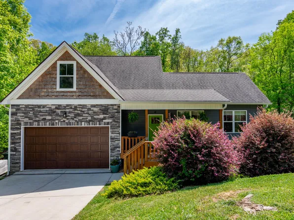 5820 Northshore Dr, Hixson, TN 37343