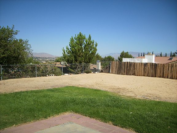 5th image of 14305 Montecito Dr
