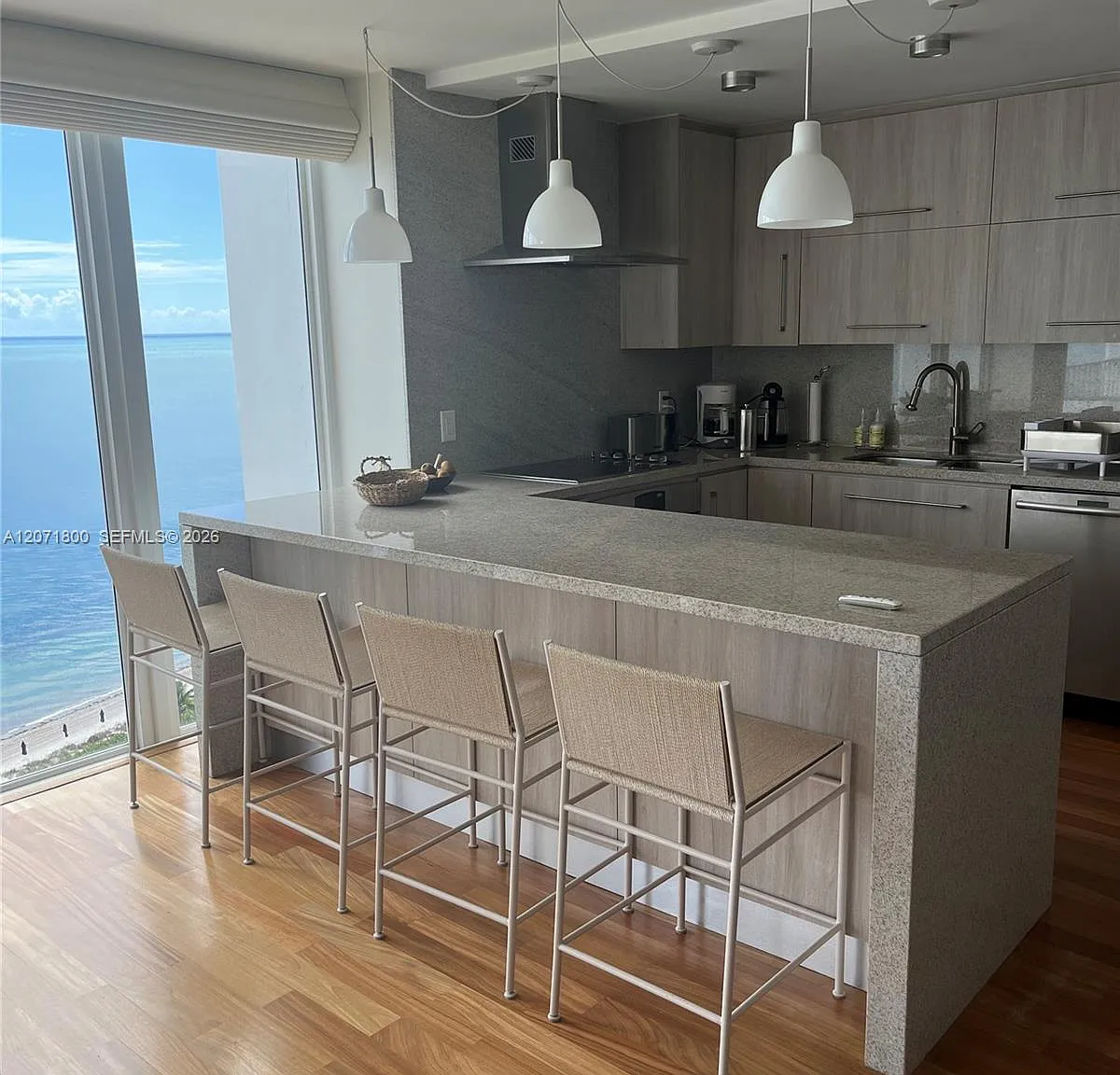 Casa Del Mar Condo — Photo 3