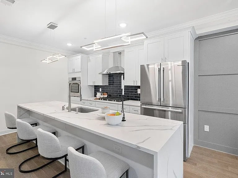 Kitchen photo 2