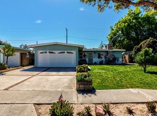 2000 Carol Dr, Fullerton, CA 92833