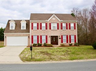 1721 Woodstone Dr, Winston Salem, NC 27127