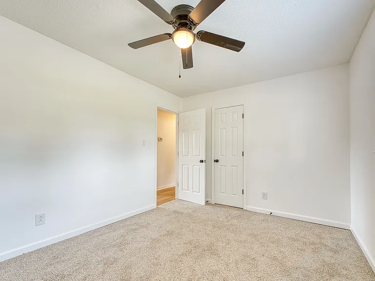 825 Fresno Dr — Photo 19