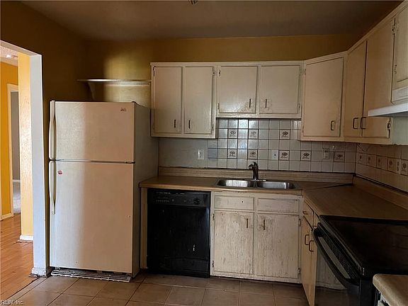 4th image of 4109 Zodiac Ln