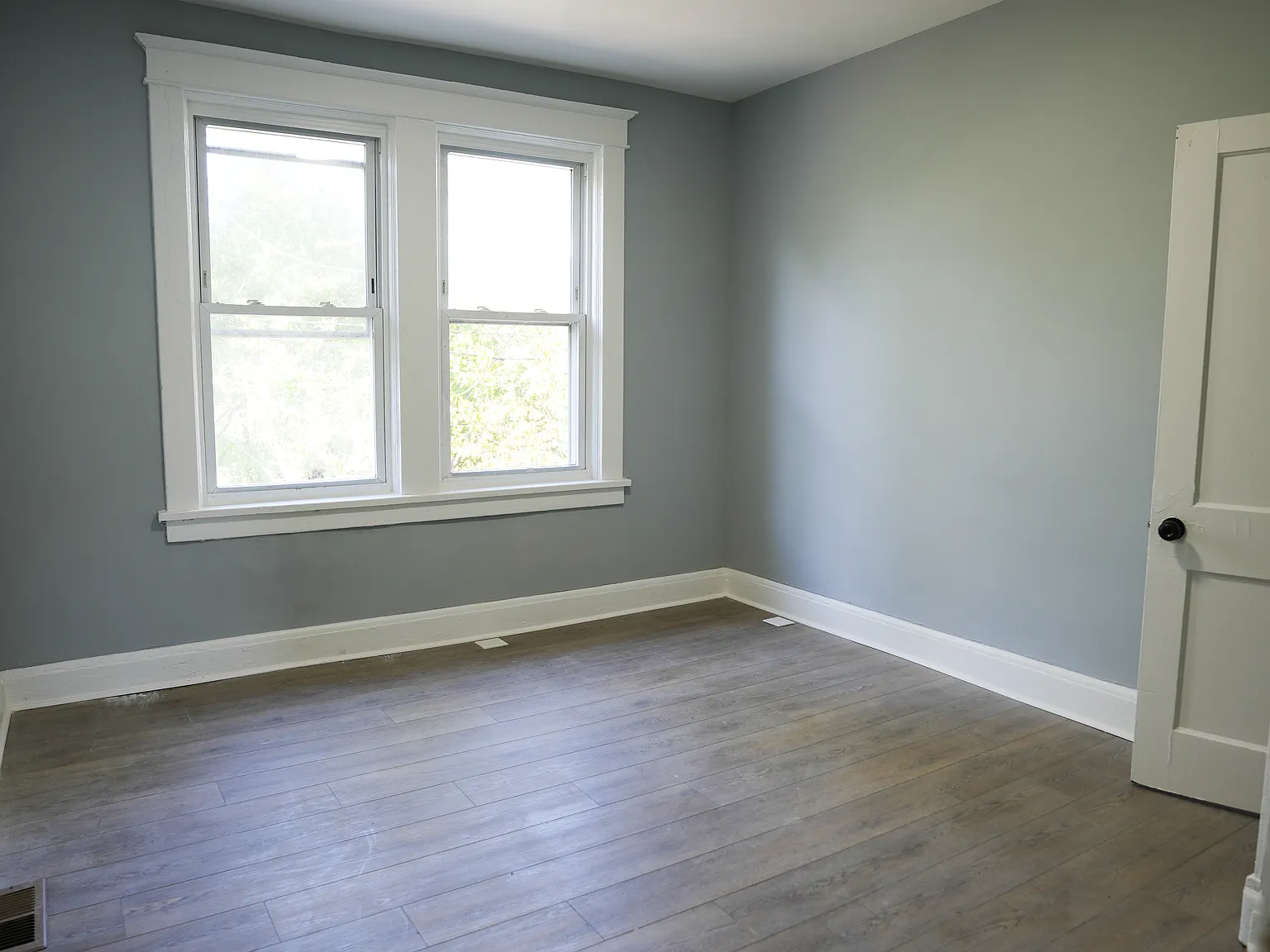 5 bed, 2.0 bath, $2,300 — Photo 3