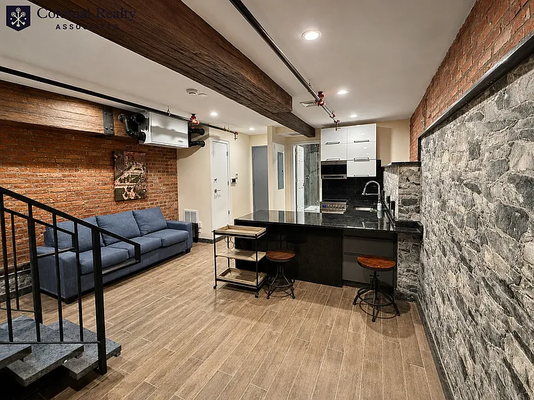 1034 Commonwealth Ave #104 — Photo 14