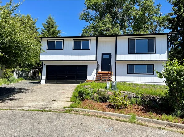 1526 Almira Court, Bremerton, WA 98310