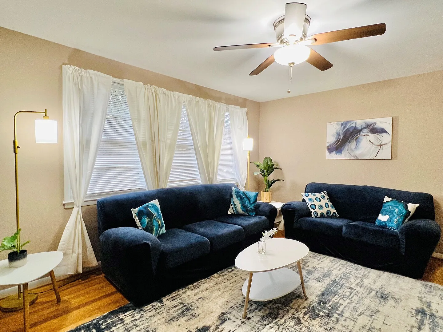 3BD/2BR Home by Duke-Raleigh Hospital — Photo 1
