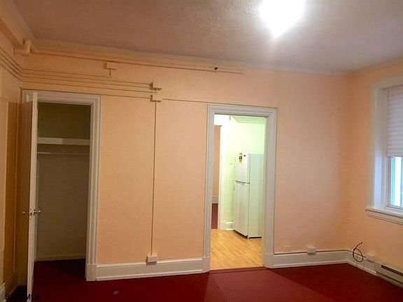 4th image of 37 S Iowa Ave APT 2D