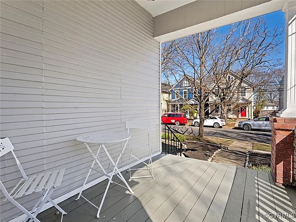 4th image of 314 W 27th St