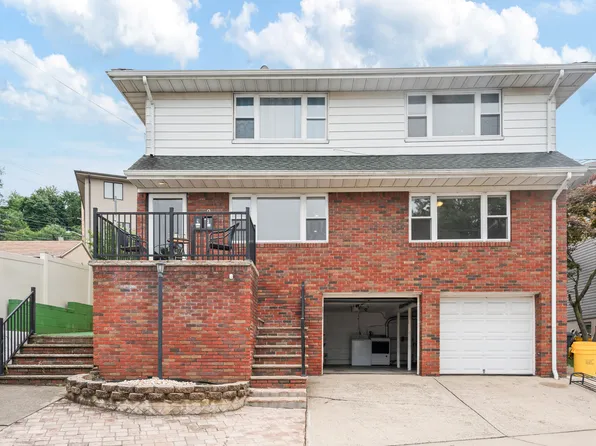 2 Carlen Ct #1, Fairview, NJ 07022