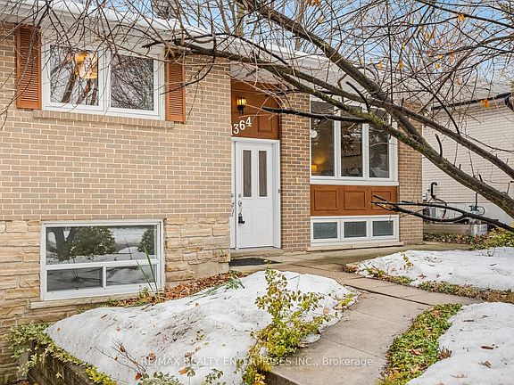 3rd image of 1364 Everall Rd