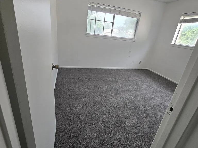 618 Chauncey Dr #4 — Photo 10
