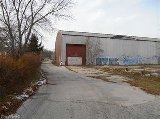 51 9th St, Manistee, MI