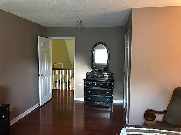 Bedroom 2-upstairs