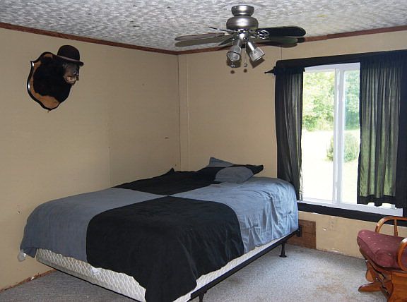 4th image of 324 Blackberry Ln