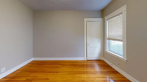 72 Harlow St Photo 1