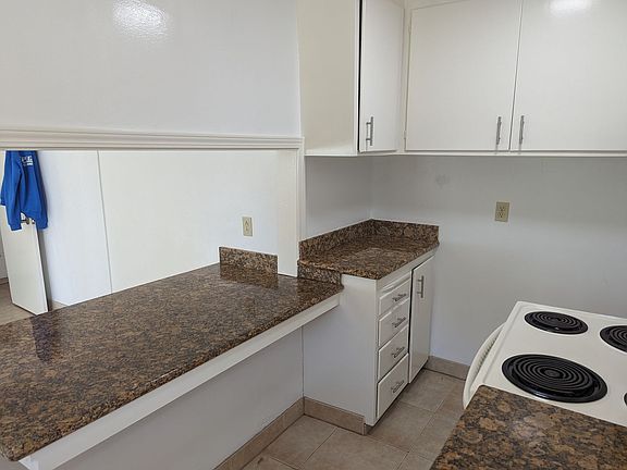5th image of 664-684 Cherry Way #672
