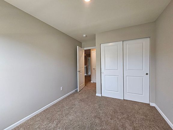 3rd image of 15310 NE 70th St