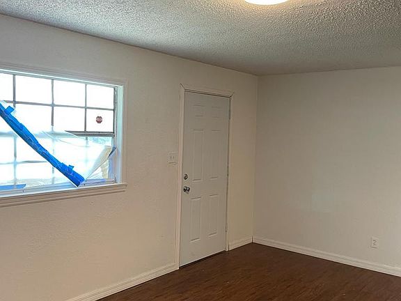 4th image of 646 Whitehurst St