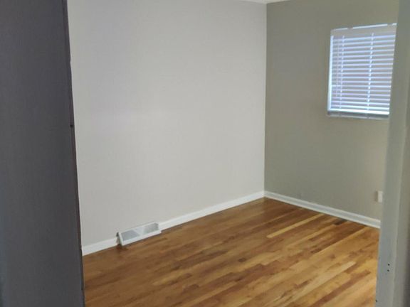 5th image of 1668 Carstare Dr #2