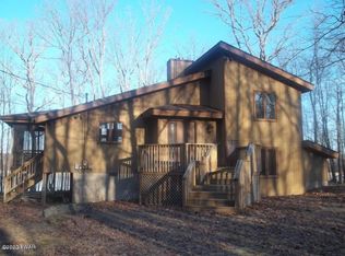 108 Roan Dr, Lords Valley, PA 18428