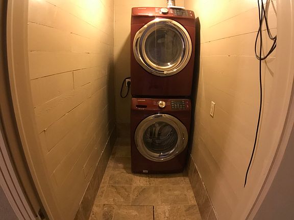 4th image of 1757 Edgemont Dr