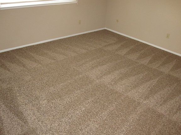 4th image of 451 Sequoia Blvd