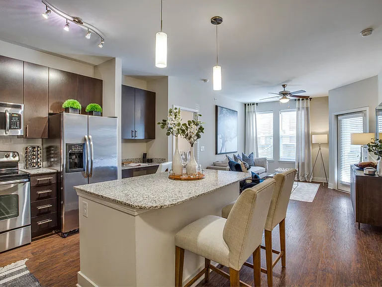 Park Central at Flower Mound — Photo 10