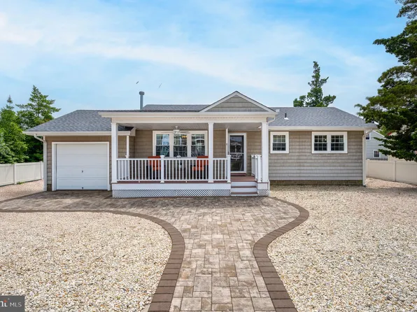 2 W 12th St, Barnegat Light, NJ 08006