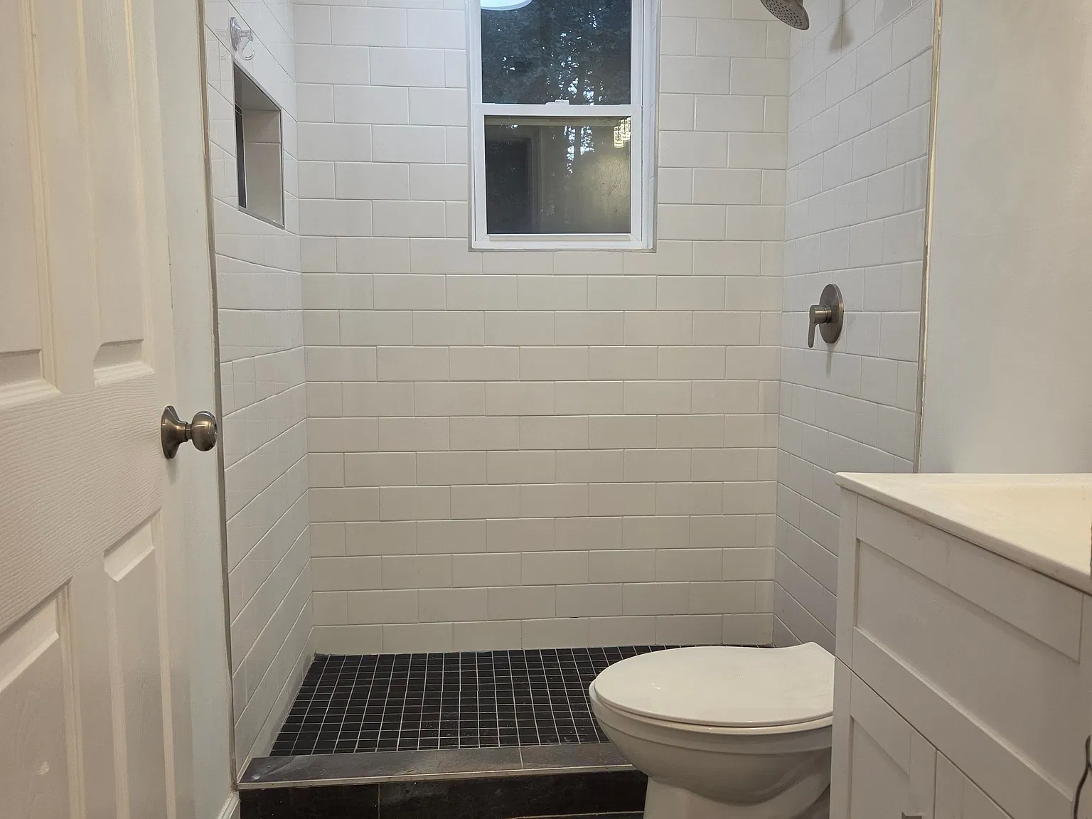2 bed, 1.0 bath, 1550 sqft, $1,850 — Photo 4