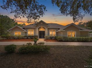 2220 N Sheriff Dr, Beverly Hills, FL 34465