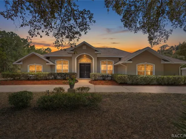 2220 N Sheriff Dr, Beverly Hills, FL 34465