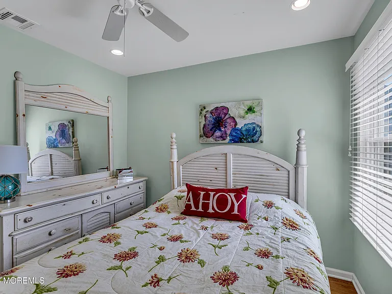 5 Dover Ave — Photo 13