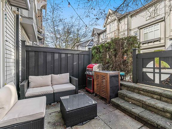 5th image of 1320 Riley St #8