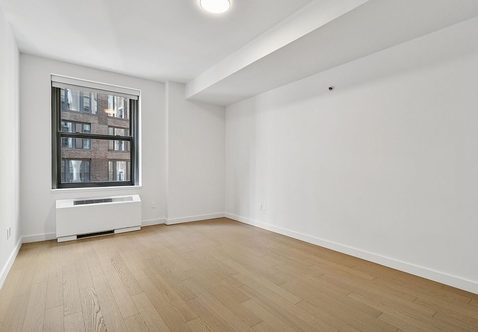 1st image of 20 Exchange Pl APT 1313