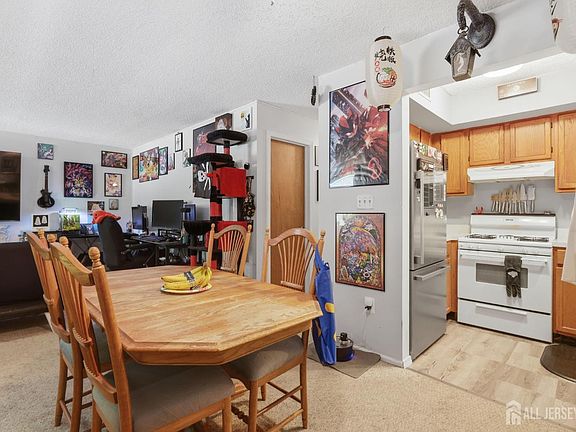 5th image of 5 Nicholas Ct