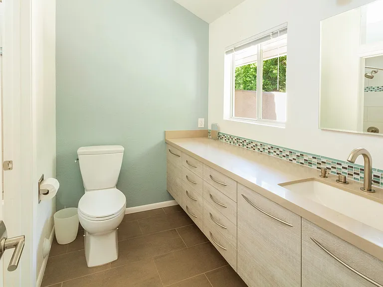 860 N Indian Canyon Dr #6 — Photo 31