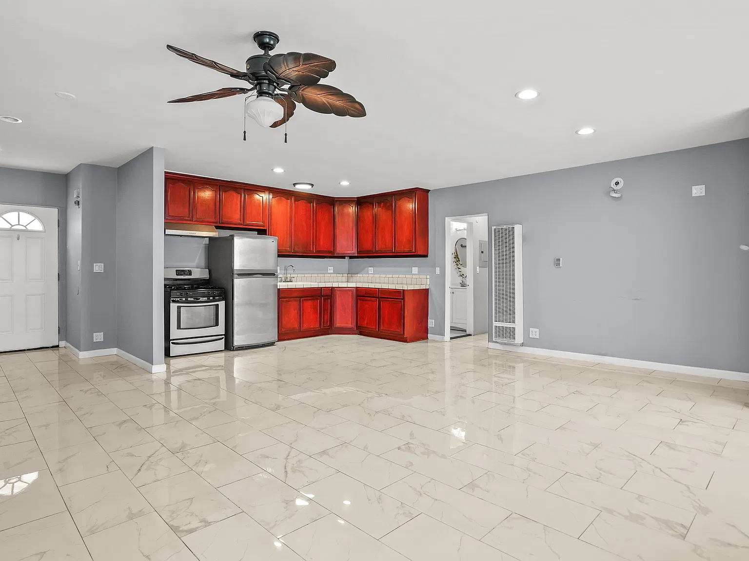 2 bed, 1100 sqft, $2,195 — Photo 1