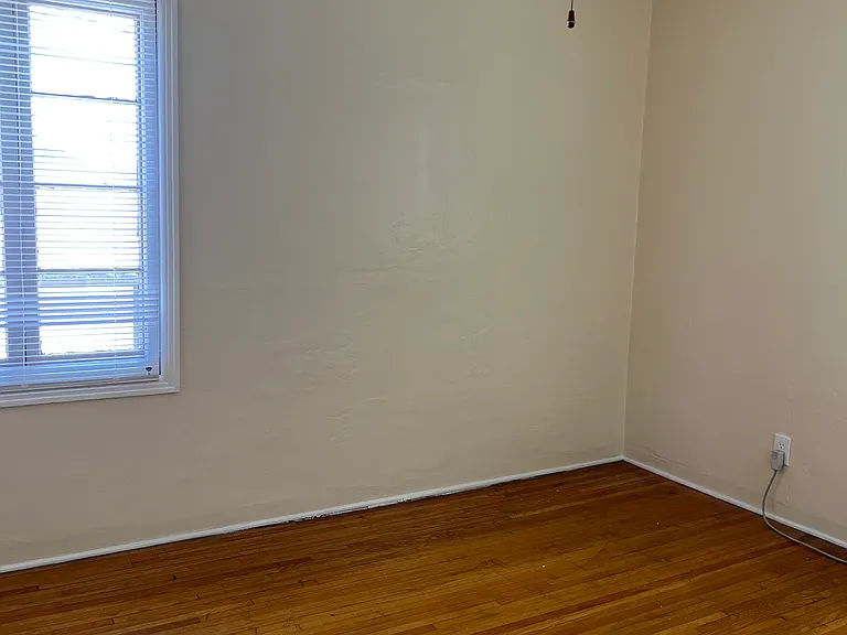 2214 D St #1 — Photo 9