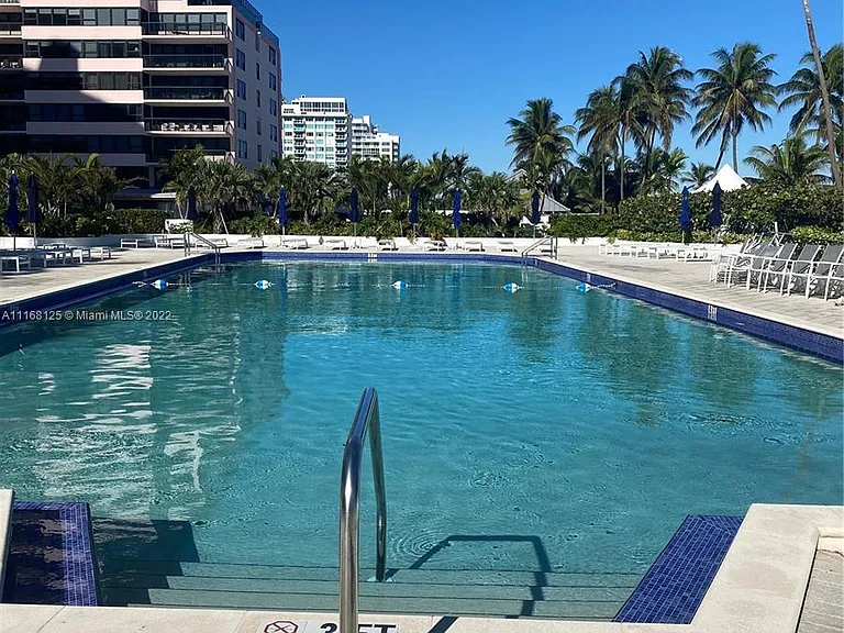 5161 Collins Ave #914 — Photo 30