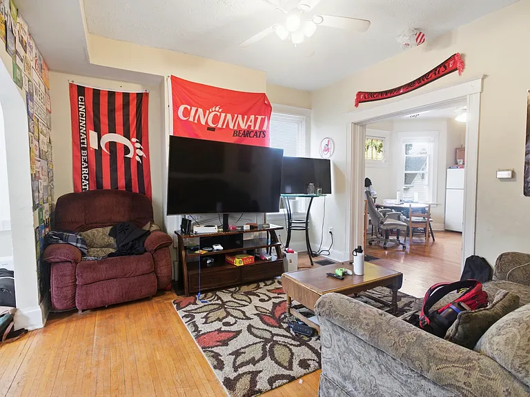 132 Parker St #1 — Photo 2