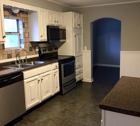 4th image of 723 Hiawassee Ave