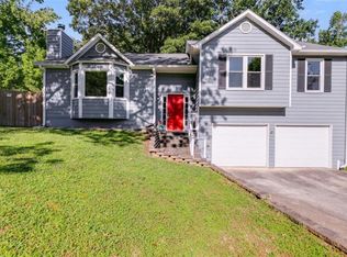 221 Villa Ridge Dr, Dallas, GA 30157